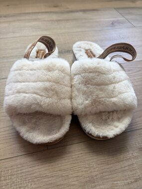 Koolaburra Cream Plush Slide Sandals with Branded Tan Elastic Strap